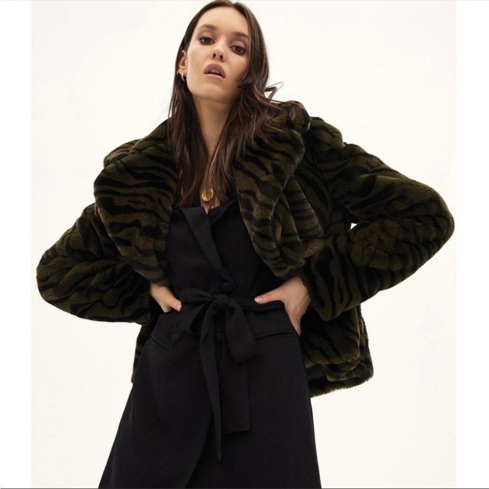 NEW Anthropologie Sanctuary Green Zebra Print Faux Fur Jacket Size Medium - Picture 5 of 16